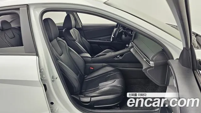 Hyundai AVANTE 2022 — фото 13