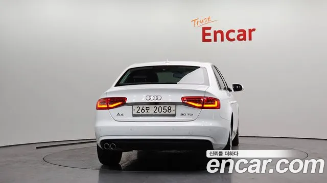 Audi A4 2015 — фото 4