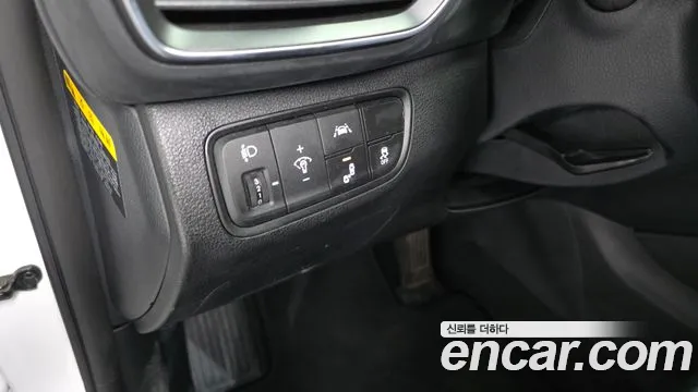 Hyundai Santafe 2019 — фото 17