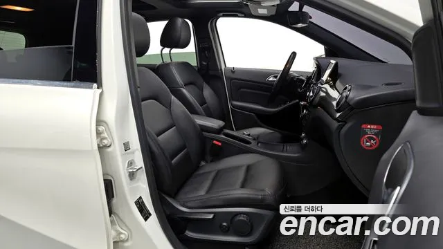Mercedes-Benz B-Class 2015 — фото 10