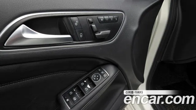 Mercedes-Benz B-Class 2015 — фото 17