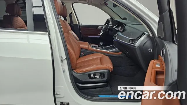 BMW X7 2021 — фото 11