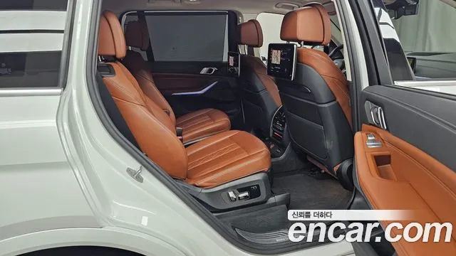 BMW X7 2021 — фото 12