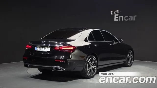 Mercedes-Benz E-Class 2021 — фото 2