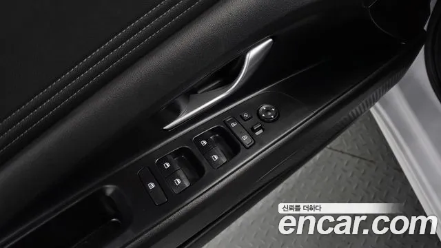 Hyundai AVANTE 2021 — фото 19