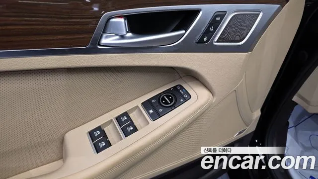 Genesis G80 2017 — фото 18