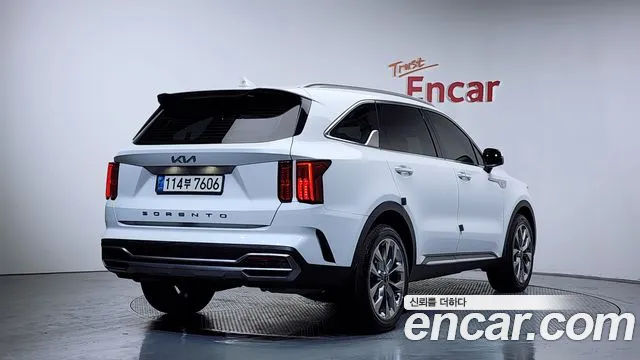 Kia Sorento 2022 — фото 2