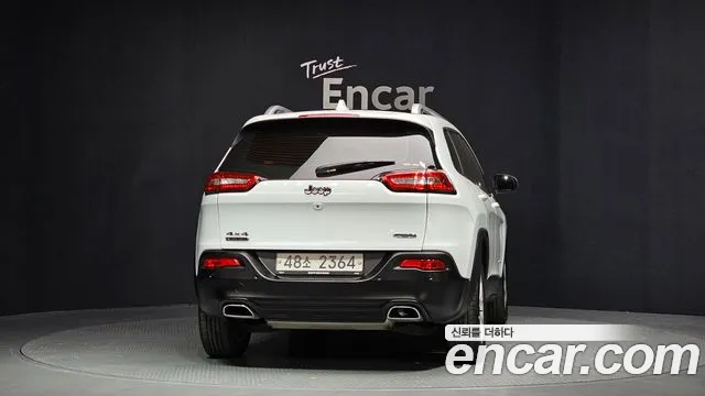 Jeep Cherokee 2015 — фото 4