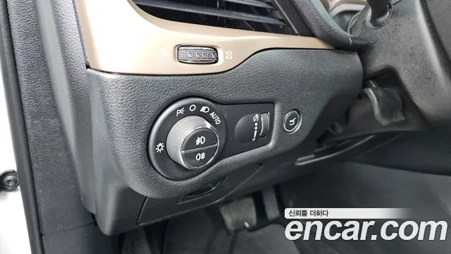 Jeep Cherokee 2015 — фото 19