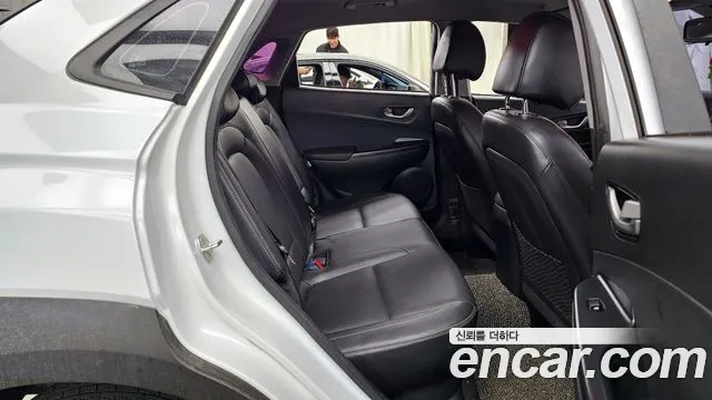 Hyundai Kona 2018 — фото 18