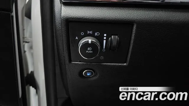 Jeep Cherokee 2019 — фото 18