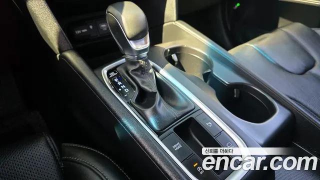 Hyundai Santafe 2019 — фото 9