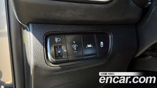 Hyundai Santafe 2019 — фото 18