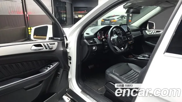 Mercedes-Benz GLE-Class 2018 — фото 13