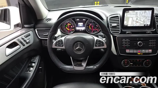 Mercedes-Benz GLE-Class 2018 — фото 19