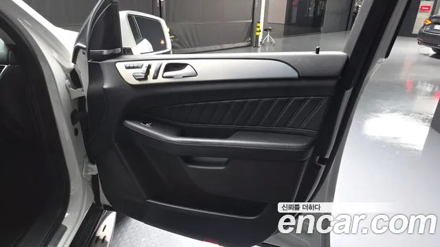 Mercedes-Benz GLE-Class 2018 — фото 14
