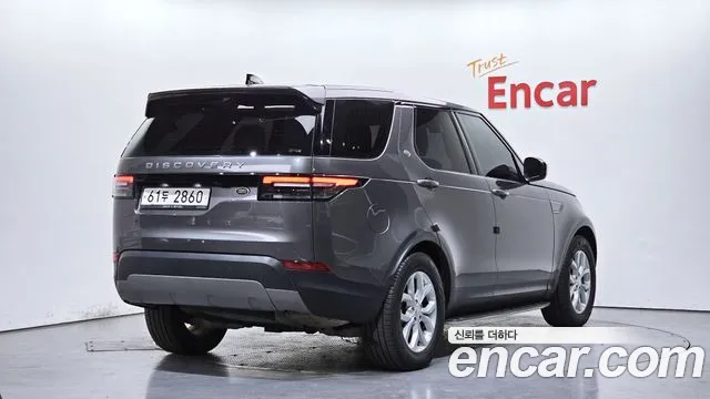 Land Rover Discovery 2018 — фото 2