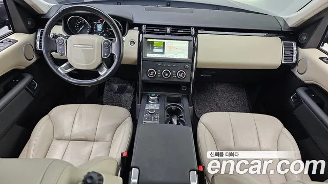 Land Rover Discovery 2018 — фото 7