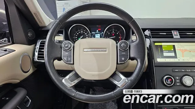 Land Rover Discovery 2018 — фото 13