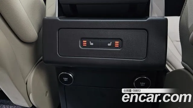 Land Rover Discovery 2018 — фото 18