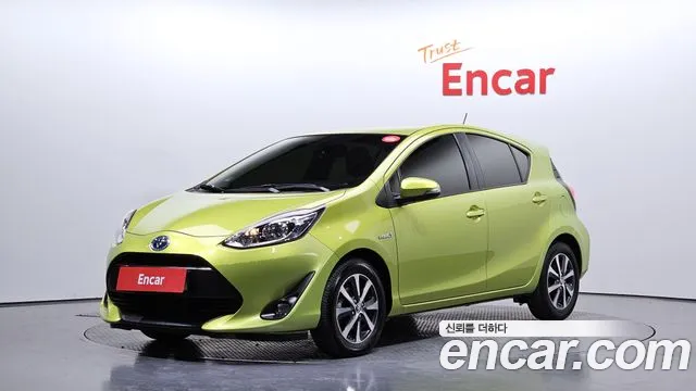 Toyota Prius 2018 — фото 1
