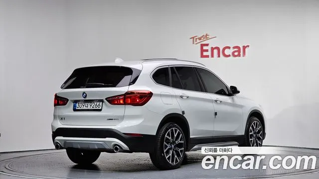 BMW X1 2022 — фото 2