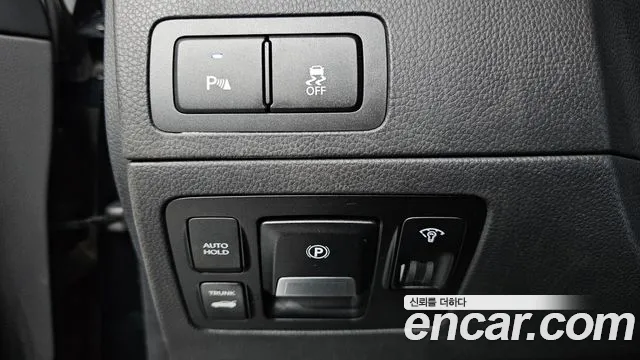 Hyundai Equus 2010 — фото 13