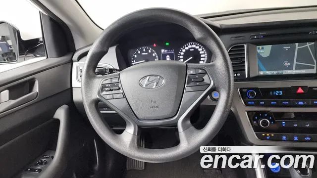 Hyundai Sonata 2016 — фото 18