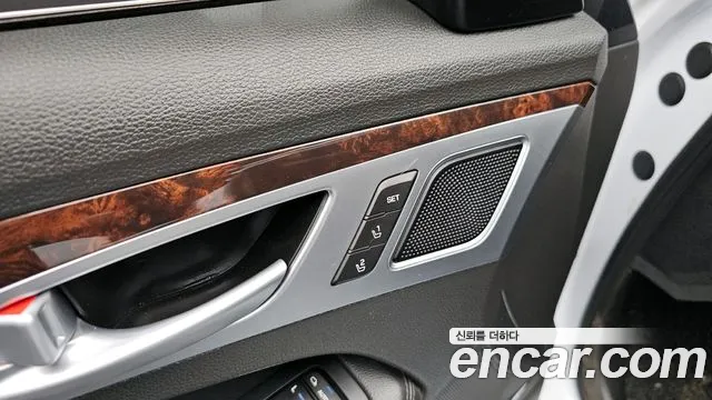 Hyundai Genesis 2016 — фото 17