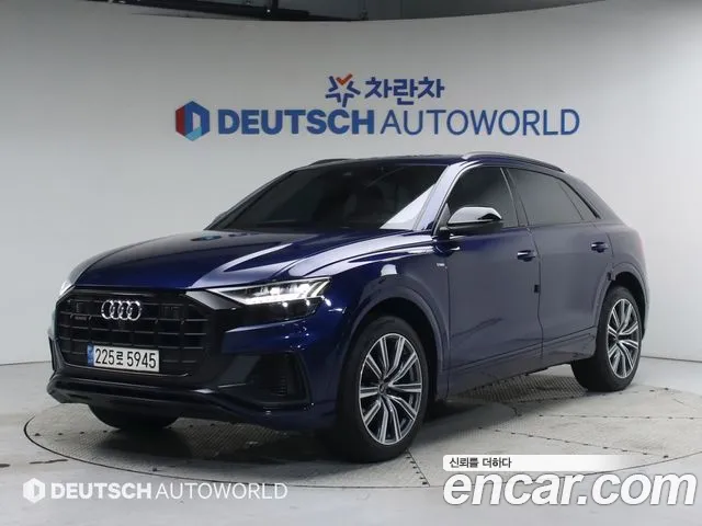 Audi Q8 2021 — фото 1
