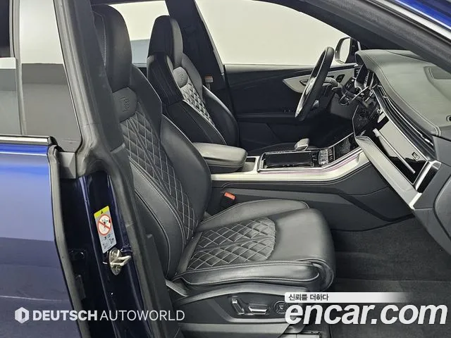 Audi Q8 2021 — фото 10