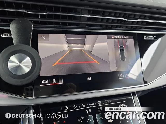 Audi Q8 2021 — фото 15