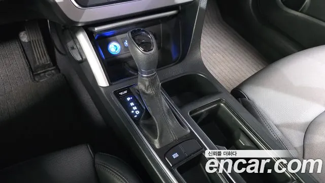 Hyundai Sonata 2016 — фото 12