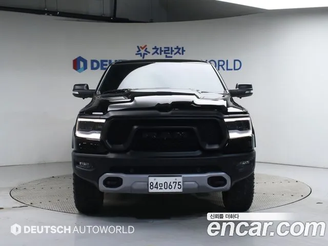 Dodge Ram Pick Up 2019 — фото 3