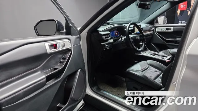 Ford Explorer 2022 — фото 13