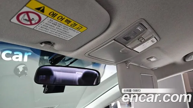 Hyundai AVANTE 2015 — фото 19