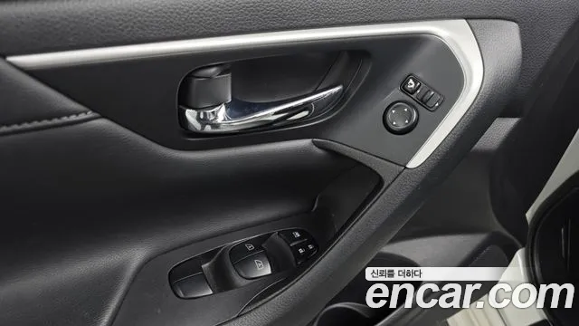 Nissan Altima 2017 — фото 13