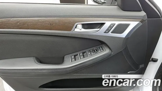 Hyundai Genesis 2016 — фото 14