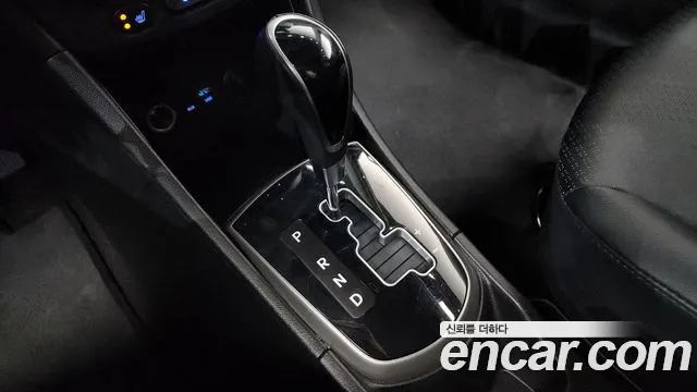 Hyundai Accent 2018 — фото 9