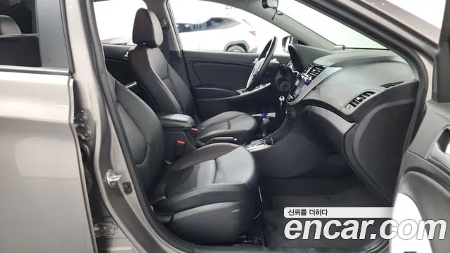 Hyundai Accent 2018 — фото 11