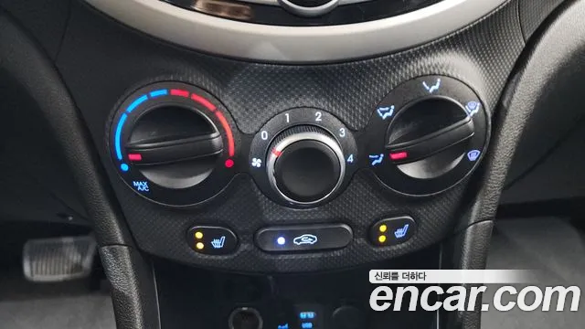 Hyundai Accent 2018 — фото 15