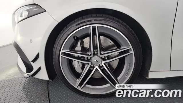 Mercedes-Benz A-Class 2021 — фото 4