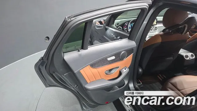 Mercedes-Benz GLC-Class 2023 — фото 15