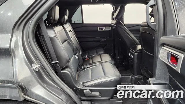 Ford Explorer 2020 — фото 17