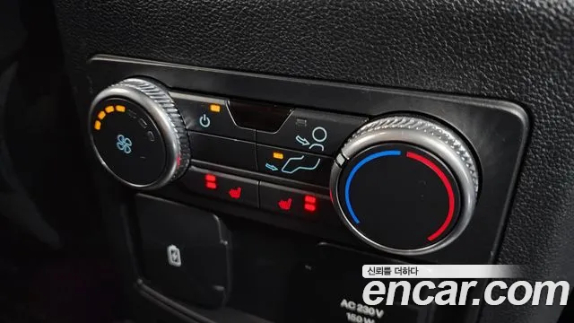 Ford Explorer 2020 — фото 19