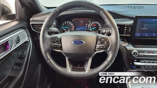 Ford Explorer 2020 — фото 20