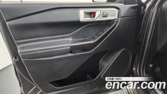 Ford Explorer 2020 — фото 14
