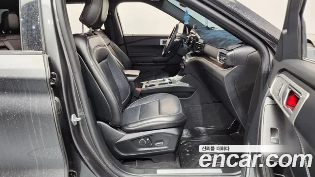 Ford Explorer 2020 — фото 16