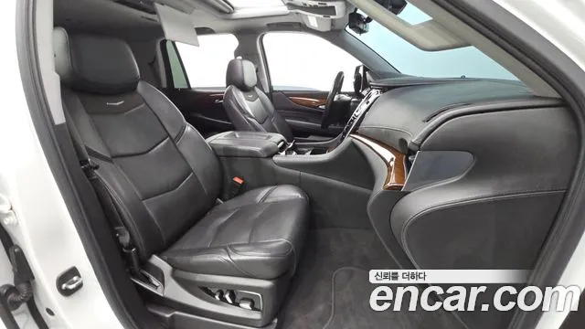 Cadillac Escalade 2020 — фото 17