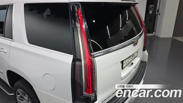 Cadillac Escalade 2020 — фото 9